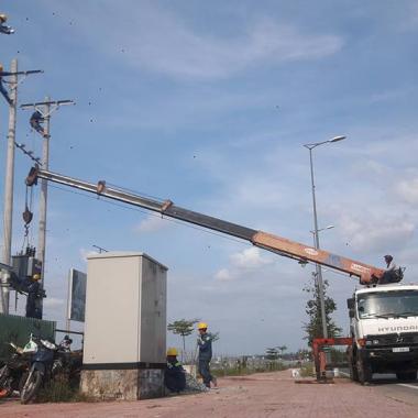 C&ocirc;ng Ty Cung Cấp Xe Cẩu 5 Tấn Uy T&iacute;n H&agrave;ng Đầu | Vận tải Quang Tiến