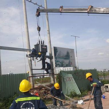 Dịch Vụ Cho Thu&ecirc; Xe Cẩu 100 Tấn Gi&aacute; Rẻ 