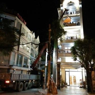 Cho Thu&ecirc; Xe Cẩu N&acirc;ng Người Chuy&ecirc;n Dụng