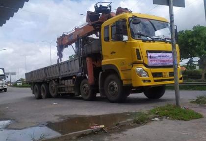 hình ảnh Thu&ecirc; Xe Cẩu Cho C&ocirc;ng Tr&igrave;nh | Xe Cẩu Quang Tiến