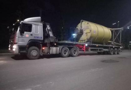 hình ảnh Cẩu H&agrave;ng B&igrave;nh Ch&aacute;nh | Vận Tải Quang Tiến 