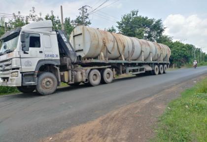 hình ảnh Thu&ecirc; Xe Cẩu Gi&aacute; Rẻ HCM 