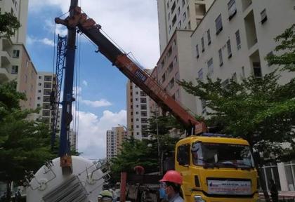 hình ảnh Thu&ecirc; Xe Cẩu Lớn TPHCM ( Uy T&iacute;n - Gi&aacute; Rẻ - An To&agrave;n)